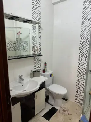 Vanzare garsoniera zona Cora Lujerului