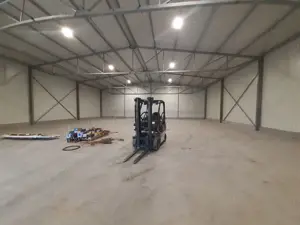 Hala noua in zona Gara Catelu, Drumul Intre Tarlale