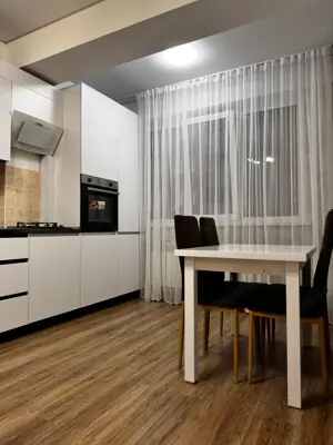 Garsoniera de inchiriat in zona Stefan Cel Mare  - imagine 4