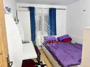 Apartament cu 3 camere, centrala proprie, zona Lipovei - imagine 9