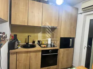 Apartament cu 3 camere, centrala proprie, zona Lipovei - imagine 3