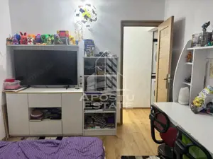 Apartament cu 3 camere, centrala proprie, zona Lipovei - imagine 5