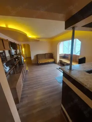 De vanzare apartament cu 3 camere  Circumvalatiunii-Favorit etaj 3 amenajat centrala - imagine 4