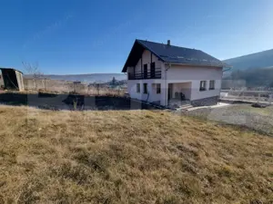 Casa individuala, 195 mp, 6300 mp teren, zona Jucu - imagine 9