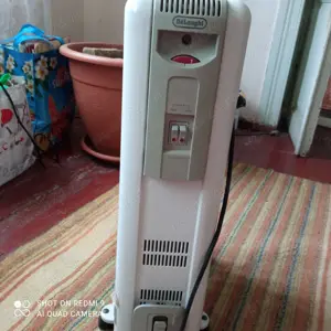 Vând calorifer electric 