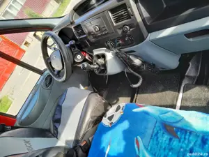  autoutilitară 3.5t 140cp Ford transit  - imagine 4
