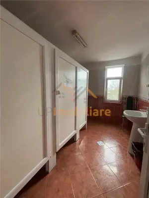 BIROURI DE INCHIRIAT| ORADEA| 32 MP | LOCURI DE PARCARE - imagine 7