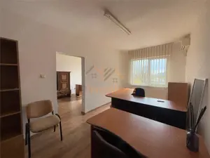 BIROURI DE INCHIRIAT| ORADEA| 32 MP | LOCURI DE PARCARE - imagine 5