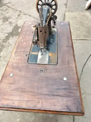 Vind masina de cusut - imagine 2