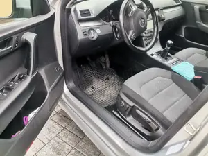 VW Passat B7 1,6 TDI - imagine 11