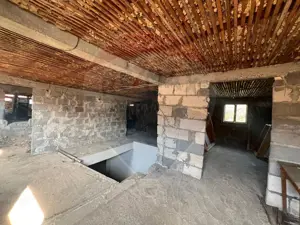 Casă cu 6 camere de vânzare - imagine 3