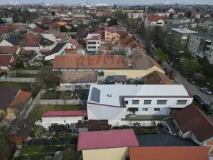Casă / Vilă cu 7 camere de vânzare în zona Elisabetin
