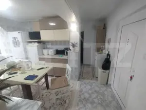 Apartament 2 camere,48mp,decomandat,etaj 3,zona centrala Nasaud - imagine 4