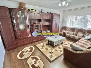 De Vanzare Apartament 2 camere decomandat 56 mp etaj 2 renovat Alba Iulia - imagine 4