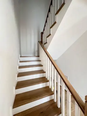 Locuință Impresionantă cu 4 Camere și 3 Băi   Jumătate Duplex în Giroc - imagine 3