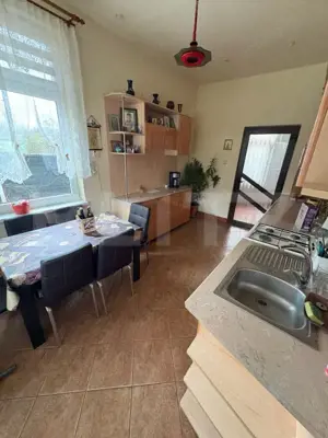 Casa cu două apartamente și garaj în zona 0 a Bistriței - 240mp utili 734mpTEREN - imagine 9