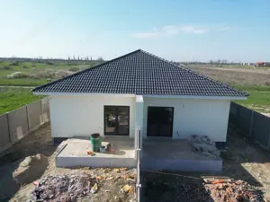Casă Modernă de Vânzare   3 Camere, 2 Băi, Terasă Acoperită   Zona în Dezvoltare - imagine 7