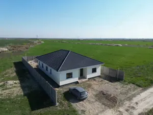 Casă Modernă de Vânzare   3 Camere, 2 Băi, Terasă Acoperită   Zona în Dezvoltare - imagine 3