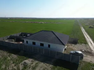 Locuinta Modernă de Vânzare 3 Camere, 2 Băi, Terasă Acoperită Mosnita Noua