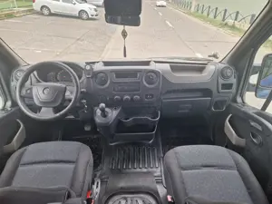 Opel Movano 8+1 (adaptată pentru persoane cu dizabilități) - imagine 6