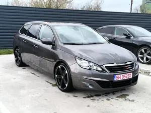 Peugeot 308 SW 1.6 BlueHDI Style - imagine 6