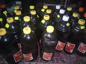 Bait ptr lemn, usi albe, sticlă vitrină  - imagine 2