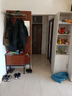 Vanzare apartament 3 camere semidecomandat - imagine 9