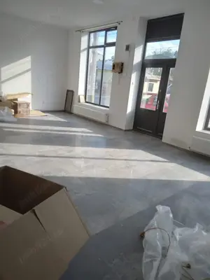 Inchiriez Cladire ( Spatiu Comercial si Casa de Locuit )