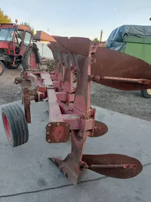 Vând plug naud 4+1 - imagine 3