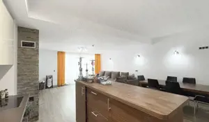 Terase generoase cu vederea spre padure - imagine 9