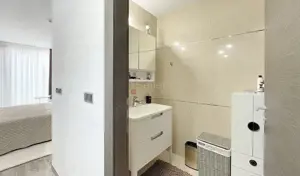 Terase generoase cu vederea spre padure - imagine 6