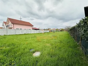 TEREN INTRAVILAN | 754 MP | TOATE UTILITATILE TREASE LA PARCELA - imagine 4