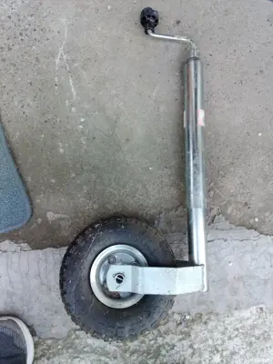 cric reglabil cu roată