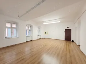 De închiriat spațiu de birouri 60 mp zona Sora