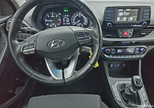 Hyundai I30 1,6 CRDI 2017 - imagine 5 Hyundai I30 1,6 CRDI 2017 - imagine 5