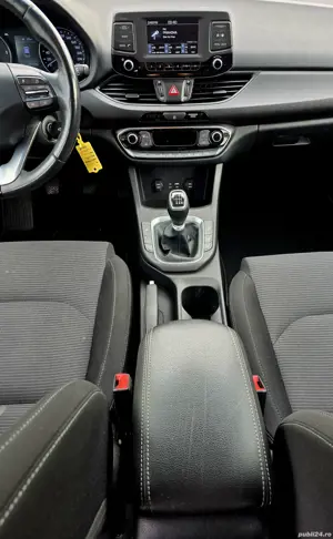 Hyundai I30 1,6 CRDI 2017 - imagine 10 Hyundai I30 1,6 CRDI 2017 - imagine 10