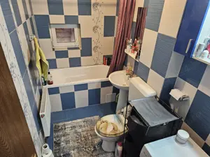 Vând apartament cu trei camere. - imagine 11