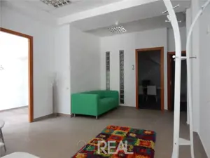 Vila pretabila clinica medicala birouri - imagine 4 Vila pretabila clinica medicala birouri - imagine 4