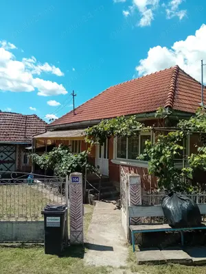 Vând casa la țară  - imagine 3