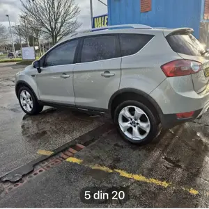 Dezmembrez Ford Kuga 1