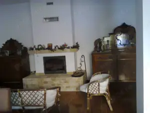 casa cu etaj si spatiu comercial  liceul 1 mai - imagine 3