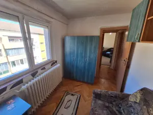 65900 euro!! Ap. cu 3 Camere Et 4 Zona Girocului-Baricada - imagine 5 65900 euro!! Ap. cu 3 Camere Et 4 Zona Girocului-Baricada - imagine 5