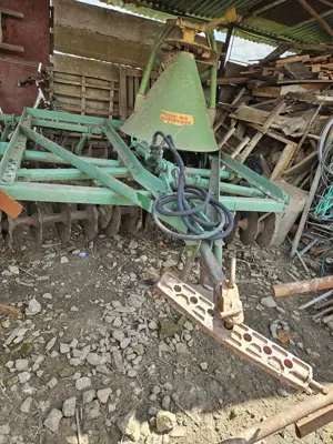 Vând utilaje agricole  - imagine 3