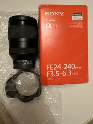 Obiectiv foto Sony Sel 24240 24-240 mm + parasolar