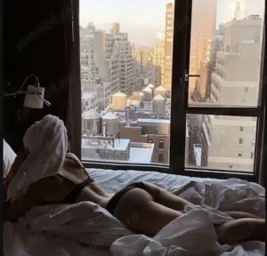 Tânără, naturală și atentă la detalii - imagine 2