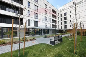 Spațiu comercial de închiriat, cu terasa, în zona Ultracentral!