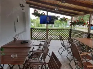 Vând spațiu comercial+apartament +garsoniera  - imagine 2