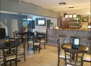 Vând spațiu comercial