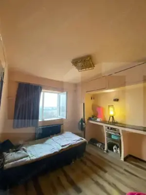 Apartament de vanzare, cu 5 camere, zona 300 Micalaca - imagine 3