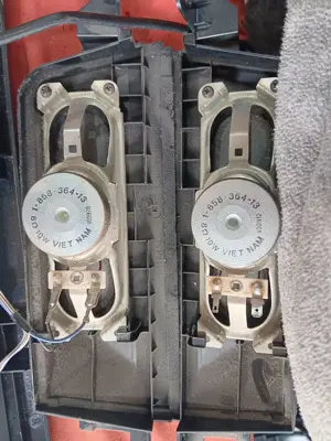 set 2 difuzoare 8ohm 10w 1-858-364-13 de pe tv Sony KDL-32bx300